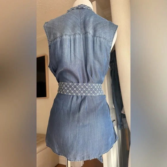 Anthropologie Holding Horses Blue Denim Top with Embroidered Detail - Picture 8 of 11